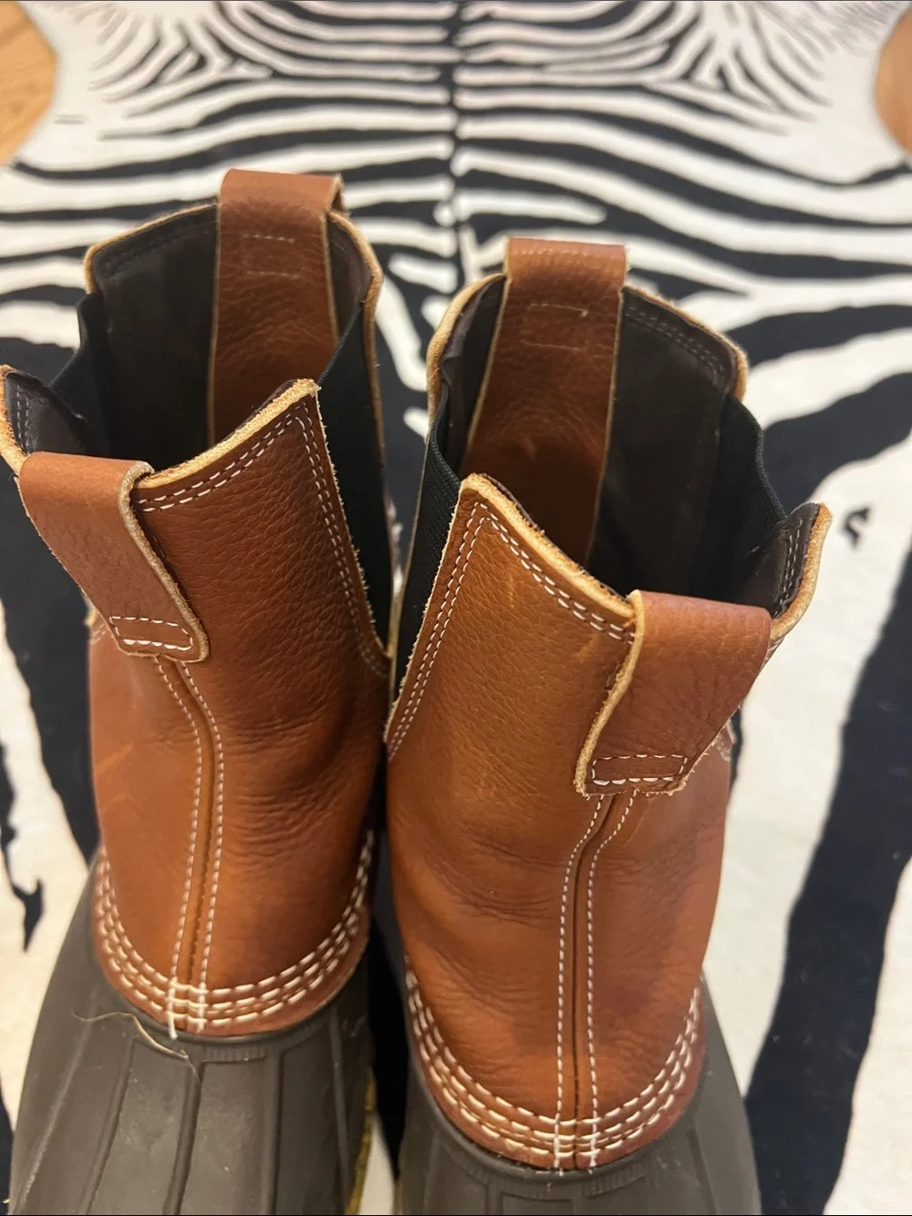L.L. Bean Women’s Bean Boot, 6.5”Chelsea size 9
